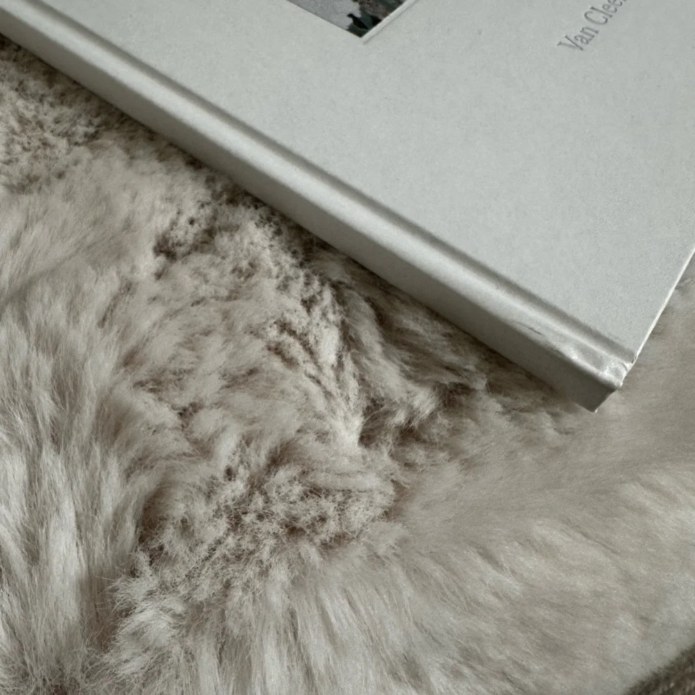 Van Cleef & Arpels White Jewelry Book